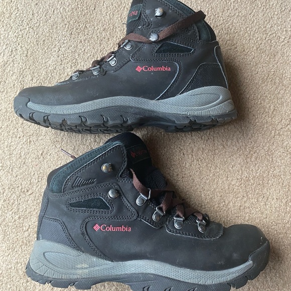 Columbia women’s hiking boots size 9 - Picture 5 of 8